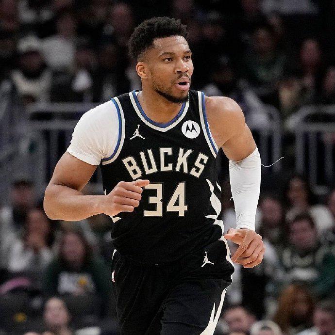 kaiyun-NBA东西部前十全出炉：榜首之争激烈 雄鹿领衔十队无缘季后赛